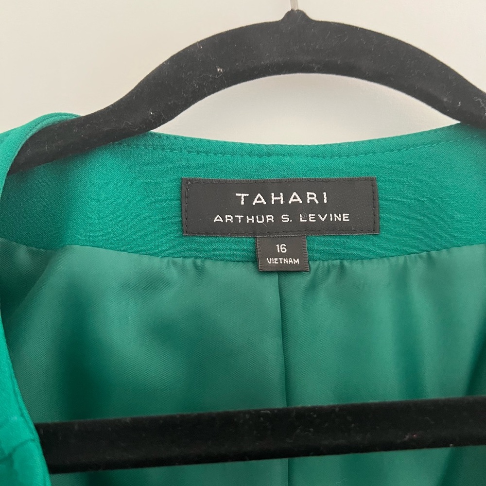 Women jacket - Picture 2 of 3
